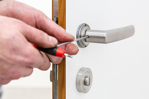 JOFA_Service_Tuere_klemmt_Reparatur_Service_Austausch JOFA_Service_Tuere_klemmt_Reparatur_Service_Austausch